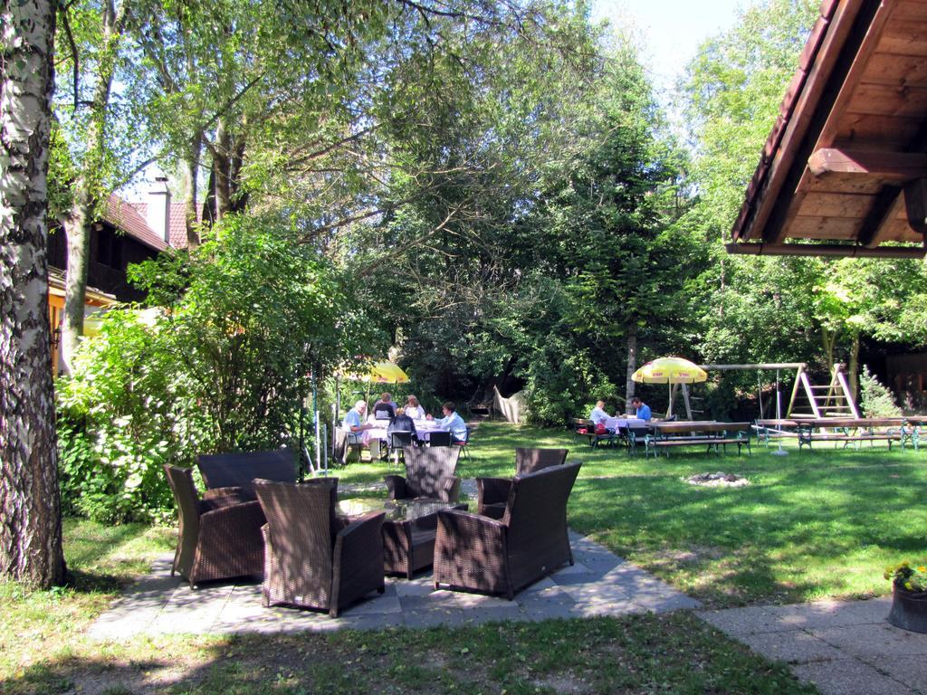 Steinschalerhof Hotell Warth  Exteriör bild